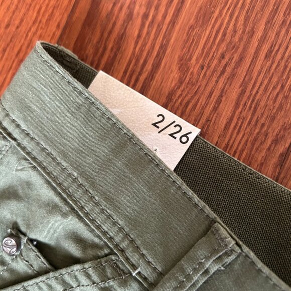 NWT Curve Appeal Utilitarian Army Green Cargo Straight Leg Pants Size 2 NEW - Picture 5 of 12